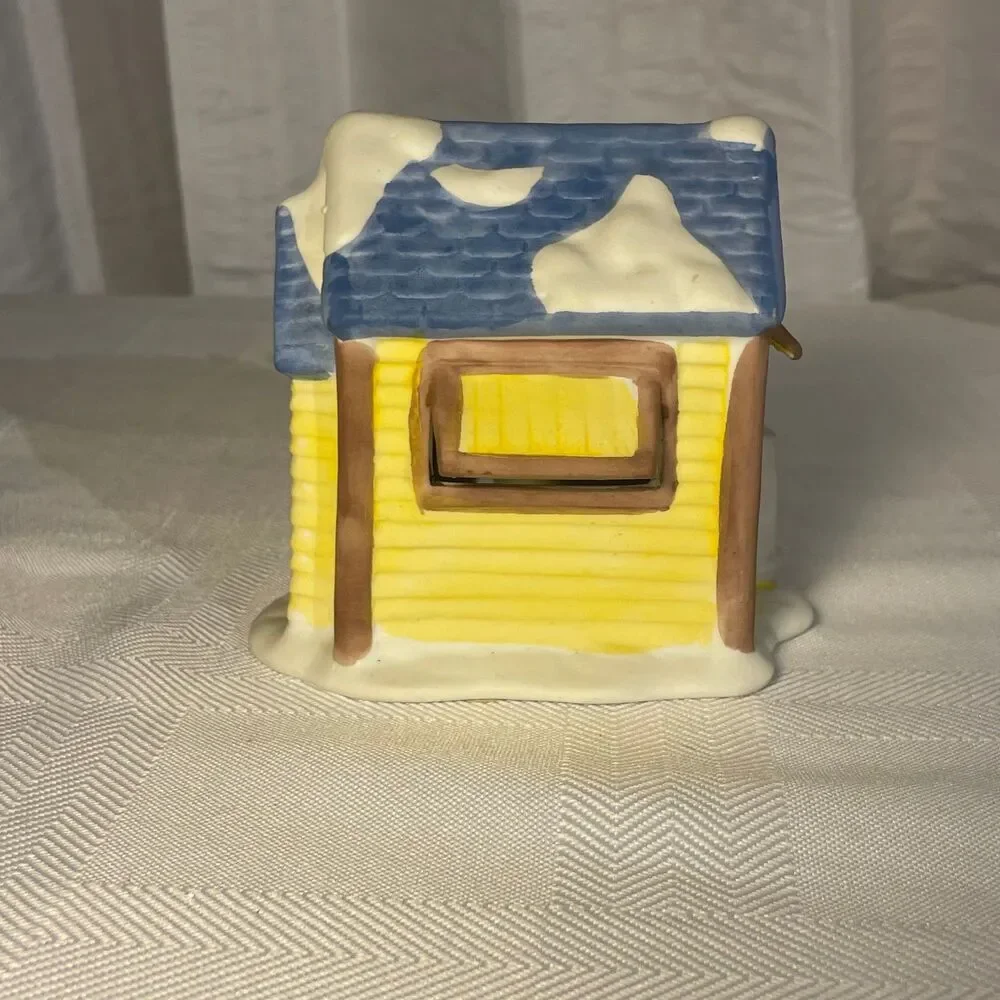 1990 NOMA Dickensville Porcelain Apple Stand #6114 Christmas Village Boxed